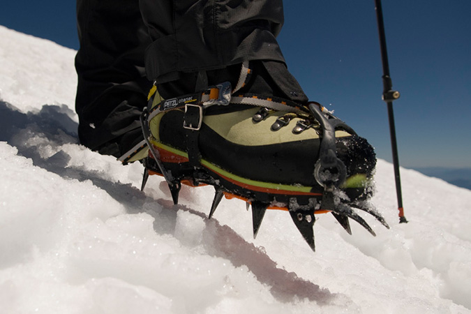 Dlium Mountaineering boots