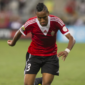 Libia selección de futbol Hamdou Elhouni con la selección de Libia