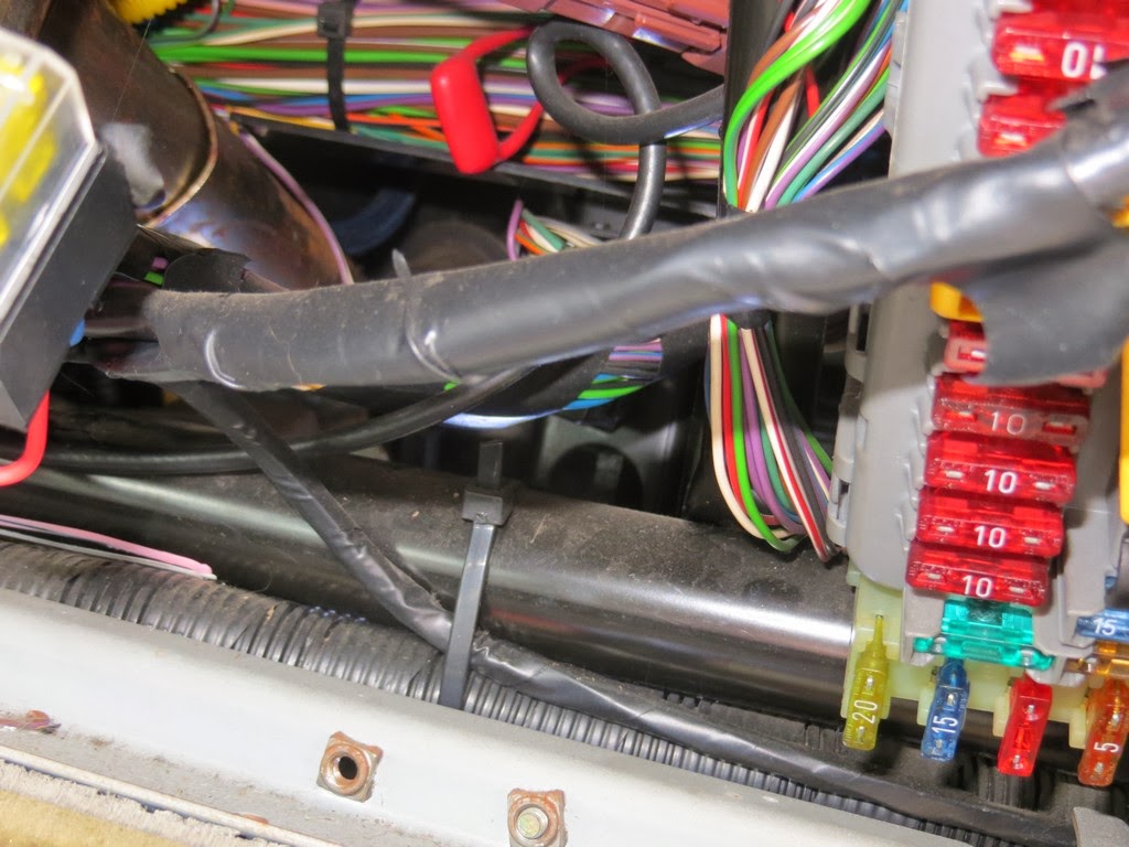 "Living with Larry" my Land Rover Discovery 1 300TDI and overland