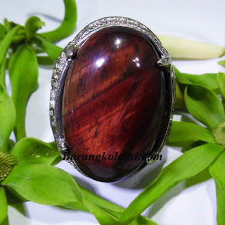 Cincin Mustika Khodam Macan cincin mustika khodam macan, kegunaan mustika macan putih, mustika macan langit, mustika macan loreng, mustika macan putih prabu siliwangi, pusaka macan kumbang, khasiat batu macan putih, mustika macan kumbang, batu mustika harimau putih, khodam ampuh, barang mistik, koleksi mistik, barang bertuah, koleksi pusaka, pusaka bertuah, pusaka mistik, pusaka antik, mustika merah delima, mustika sakti, mustika lipan,