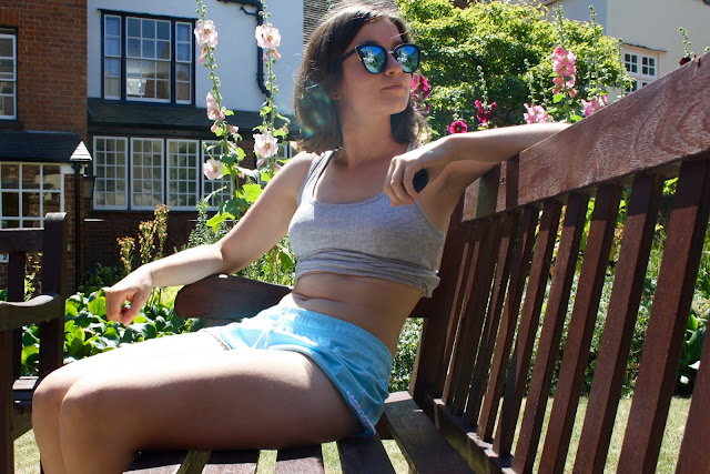 body confidence journey stomach rolls instagram model