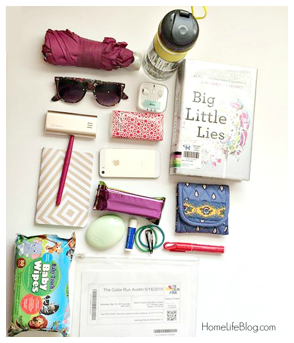 Musings by Candace Jean 17 Things to Carry in Your Vacation Purse