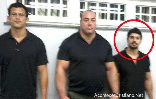 Guardaespaldas de Benny Hinn y su hijo Joshua Hinn arrestados en Brasil