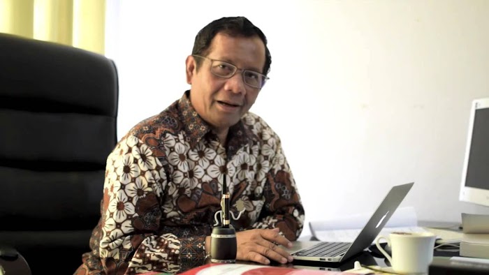 Jangan Kacaukan Asas Hukum untuk Bela Hizbut Tahrir Indonesia