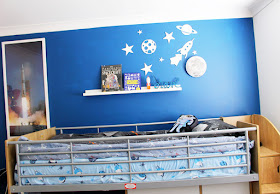 Heidi Swapp Neon decor in a boy's room