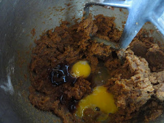 Molasses-Chocolate-Chip-Cookies-Eggs.jpg