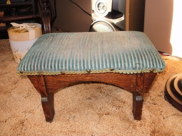 Small Moments: Original Stool How the stool originally looked.