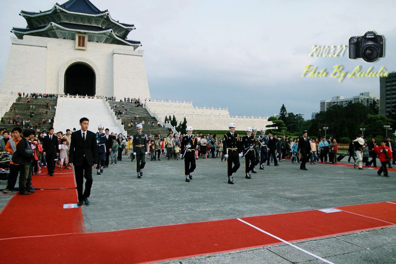 自由廣場|中正紀念堂|捷運中正紀念堂站|三軍儀隊降旗典禮