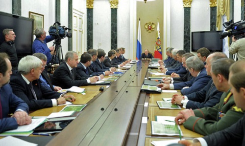 Putin discute Karabaj con su Consejo de Seguridad