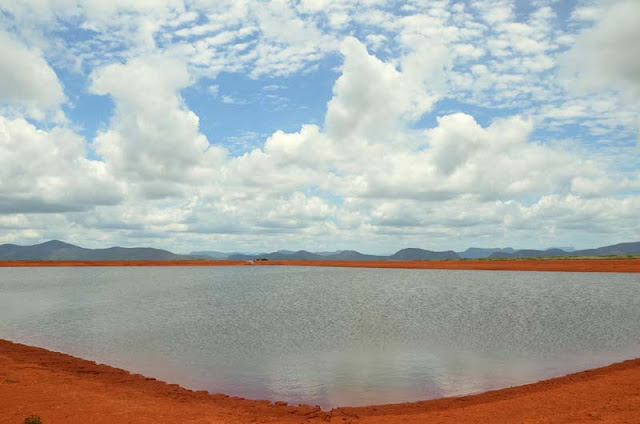 Barragem de Casa Branca, sobre o rio Capãozinho (Foto: Mário Marques) Barragem de Casa Branca, sobre o rio Capãozinho (Foto: Mário Marques)