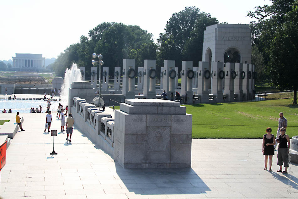 Public Art in Chicago: Washington DC [National World War -II Memorial]