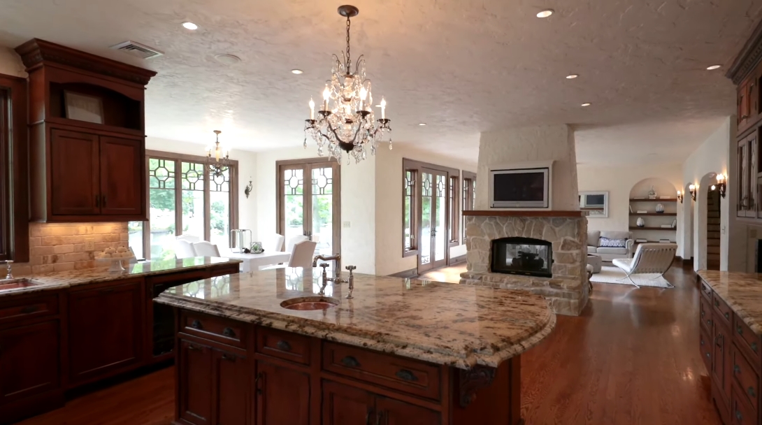 Tour 55 Orchard Dr, Greenwich Luxury Home vs. 23 Interior Design Photos