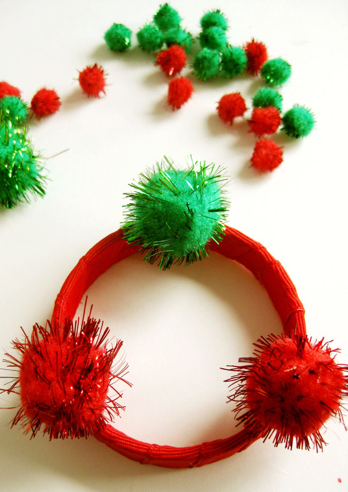 Christmas Pom Pom Wreath - Our Thrifty Ideas