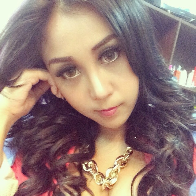 Foto Selfie Josie Putri Model Cantik - GAYA ARTIS & MODEL