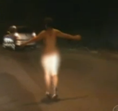 Resultado de imagem para mulher nua na rua no sertão paraibano