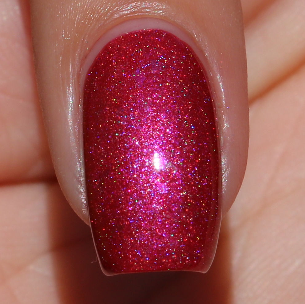 Emily de Molly LE85 swatched by Olivia Jade Nails