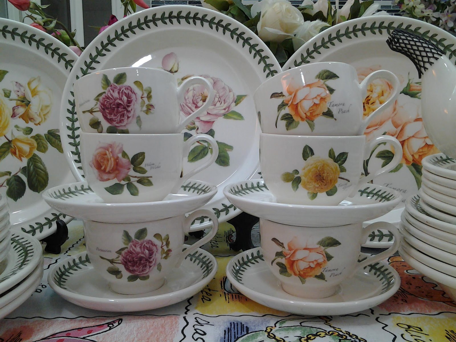 Lovely Treasures from English Garden Portmeirion Botanic Roses Dinner & Tea Set