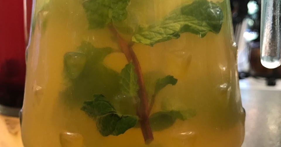 Chá gelado com hortelã, gengibre e limão - Receitasdmais
