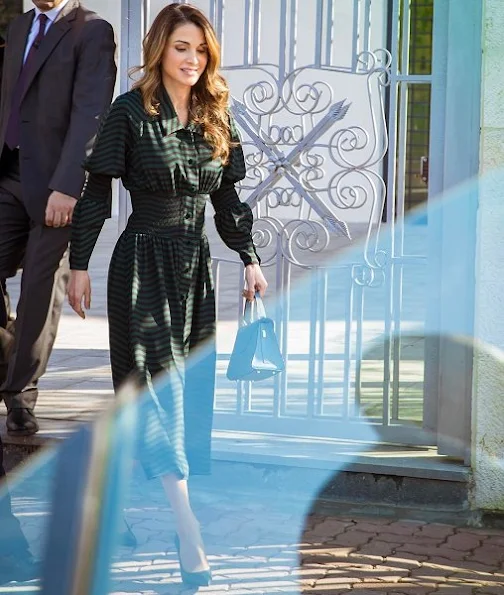 Queen Rania wore Valentino Print Line dress, wore Fendi suede pumps gold diamond earrings