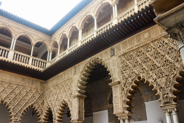 Patio de las Doncellas Patio de las Doncellas