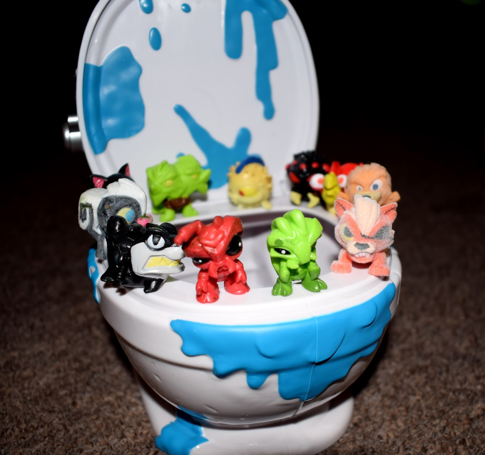 Tantrums To Smiles Flush Force Collectibles **REVIEW**