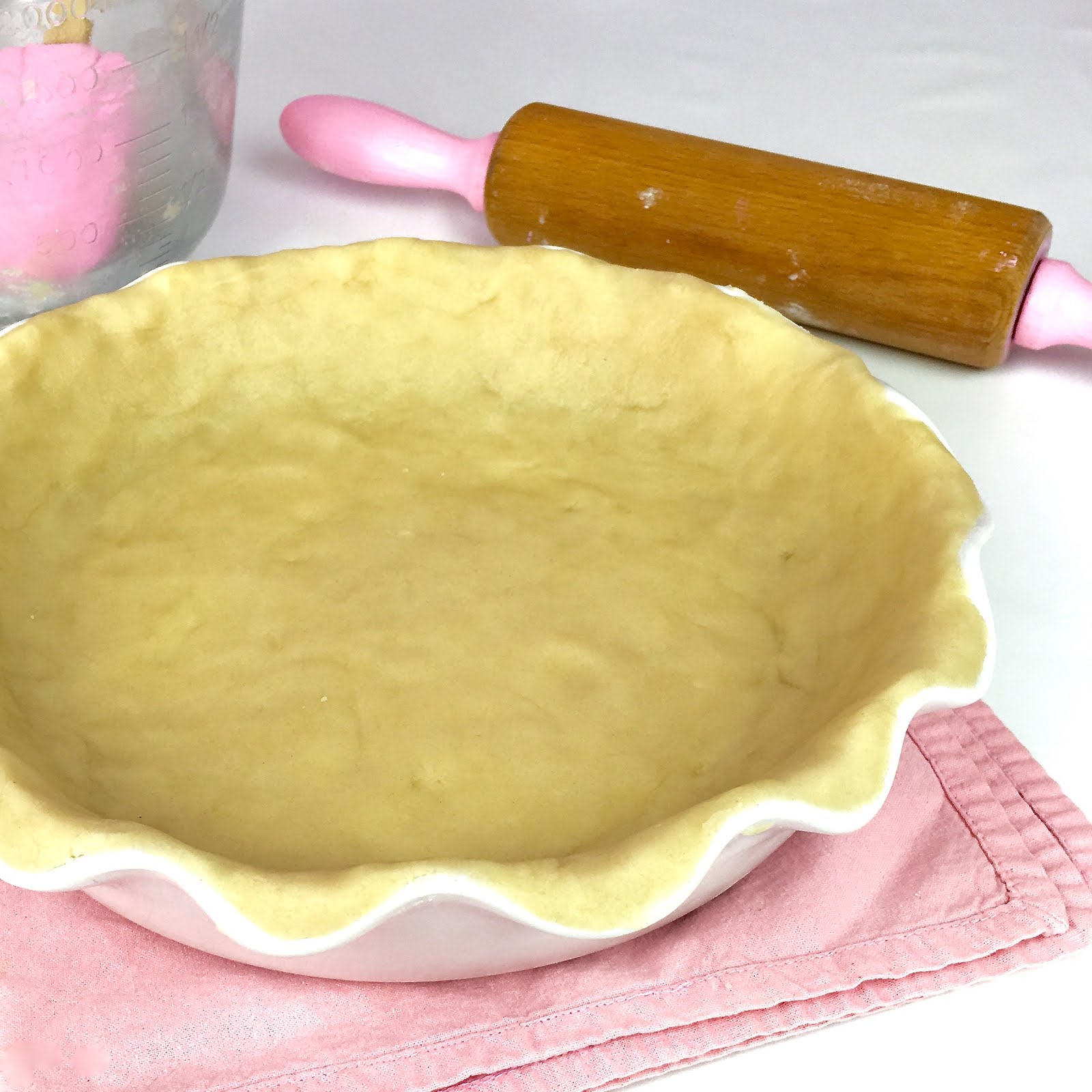 Tips & Tricks For Making A Perfect Pie Crust by hand The Lindsay Ann