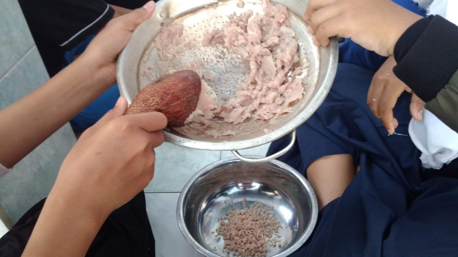 Otak Otak Bandeng Khas Lamongan Karya Siswa Smp Musa Blitar Smp Muhammadiyah 1 Blitar Sekolah Berkarakter