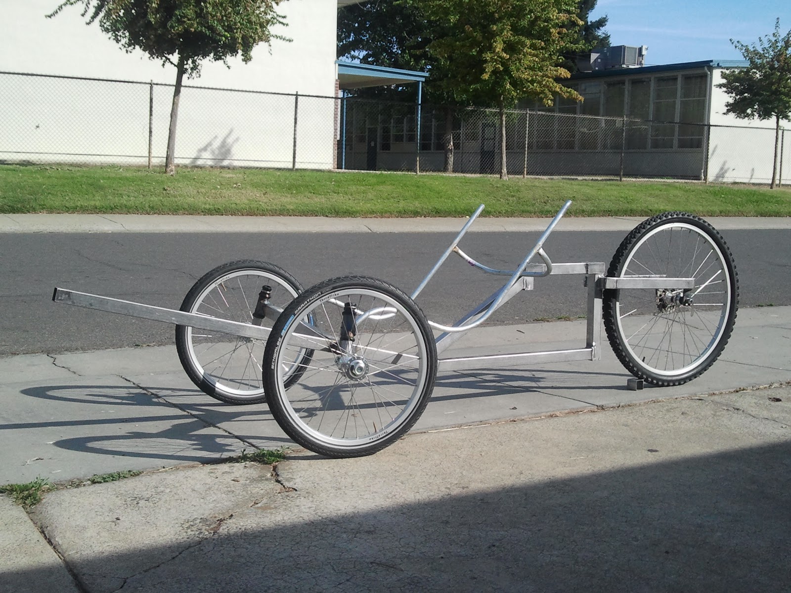 LifeCycle Electric assist cargo trike