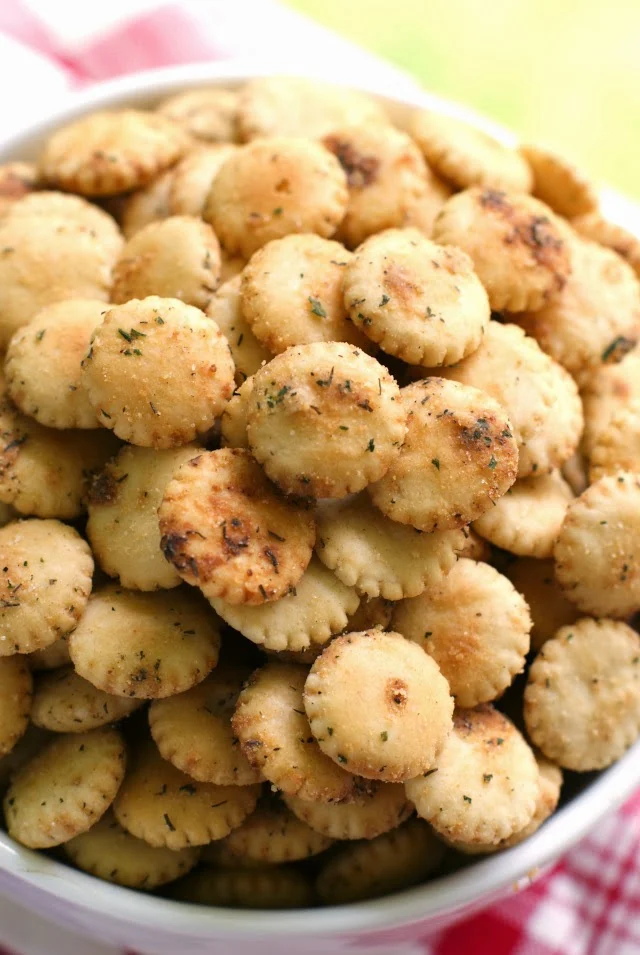 Easy Ranch Oyster Crackers are addictively delicious and the perfect addition to a party menu!