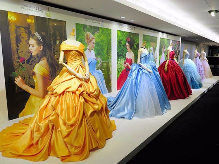 Galaxy Fantasy: Bonitos vestidos de princesas Disney de Kuraudia Co. para  el día de tu boda