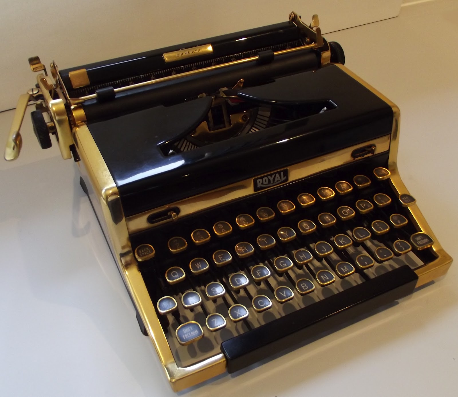 oz.Typewriter 500th Post Golden Typewriter Anniversary
