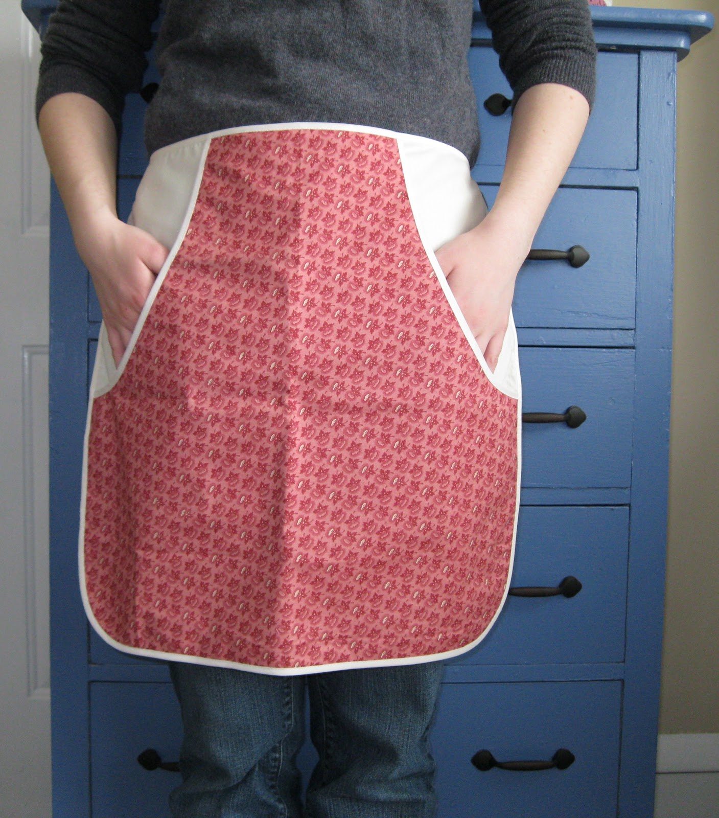 Apron History: Clothespin Apron- Free Pattern!