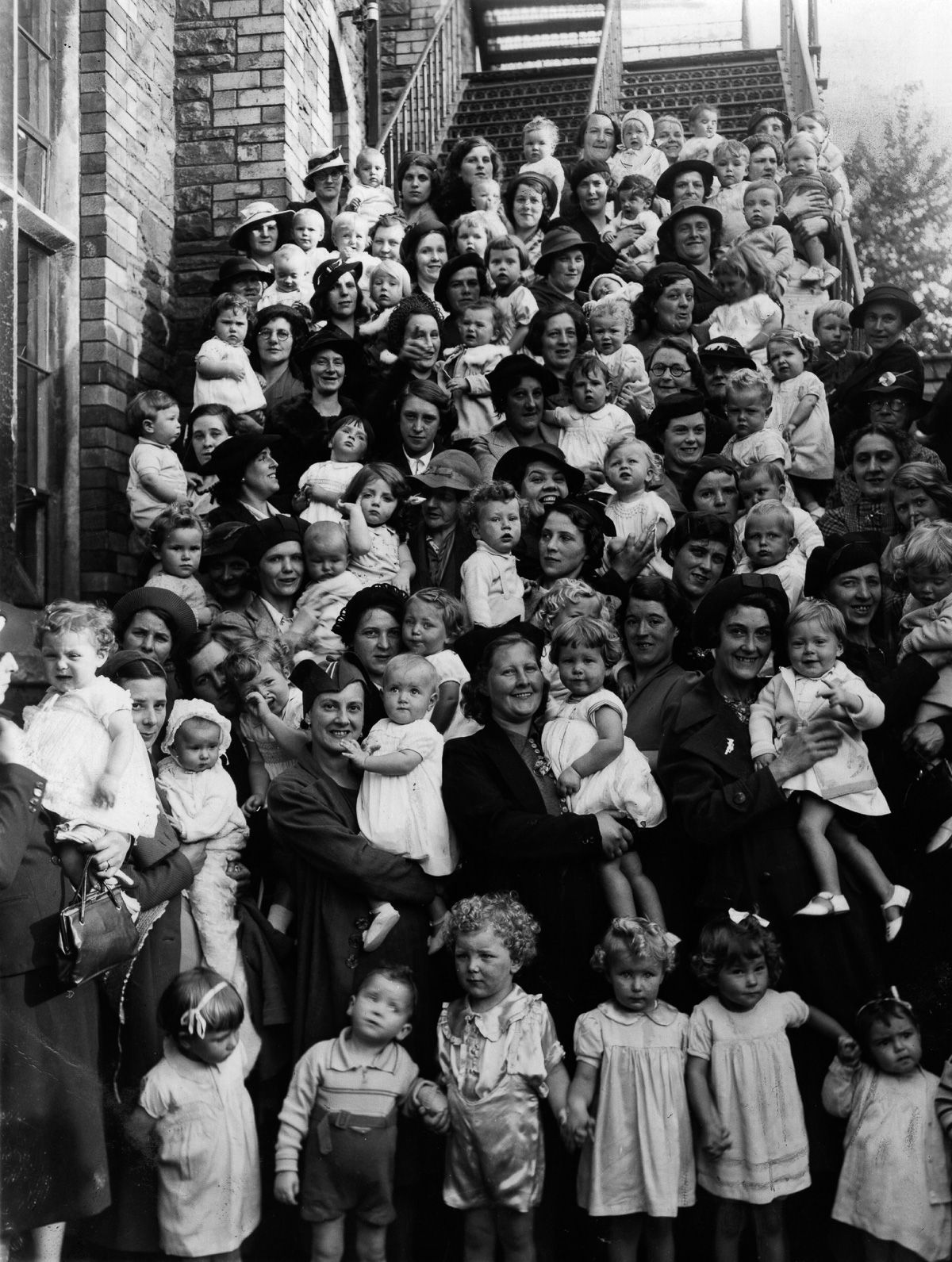 Babies, Babies, and More Babies: Historical Photos From the 1940s and ...