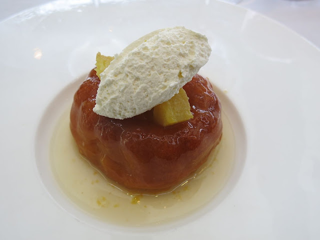 Baba au rhum, variantes sans alcool, ou au kirsch baba au rhum, un ancien gâteau symbole de la France