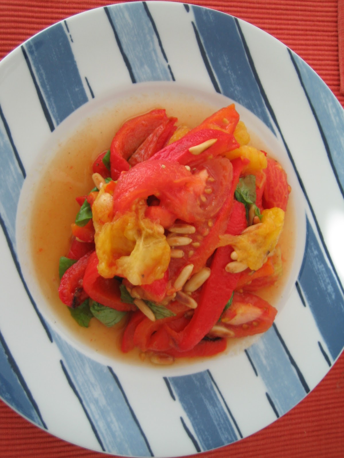 Jules feel good kitchen: Paprikagemüse mit Tomaten