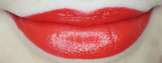 Avon mark. Epic Lip Lipstick in Coral Burst