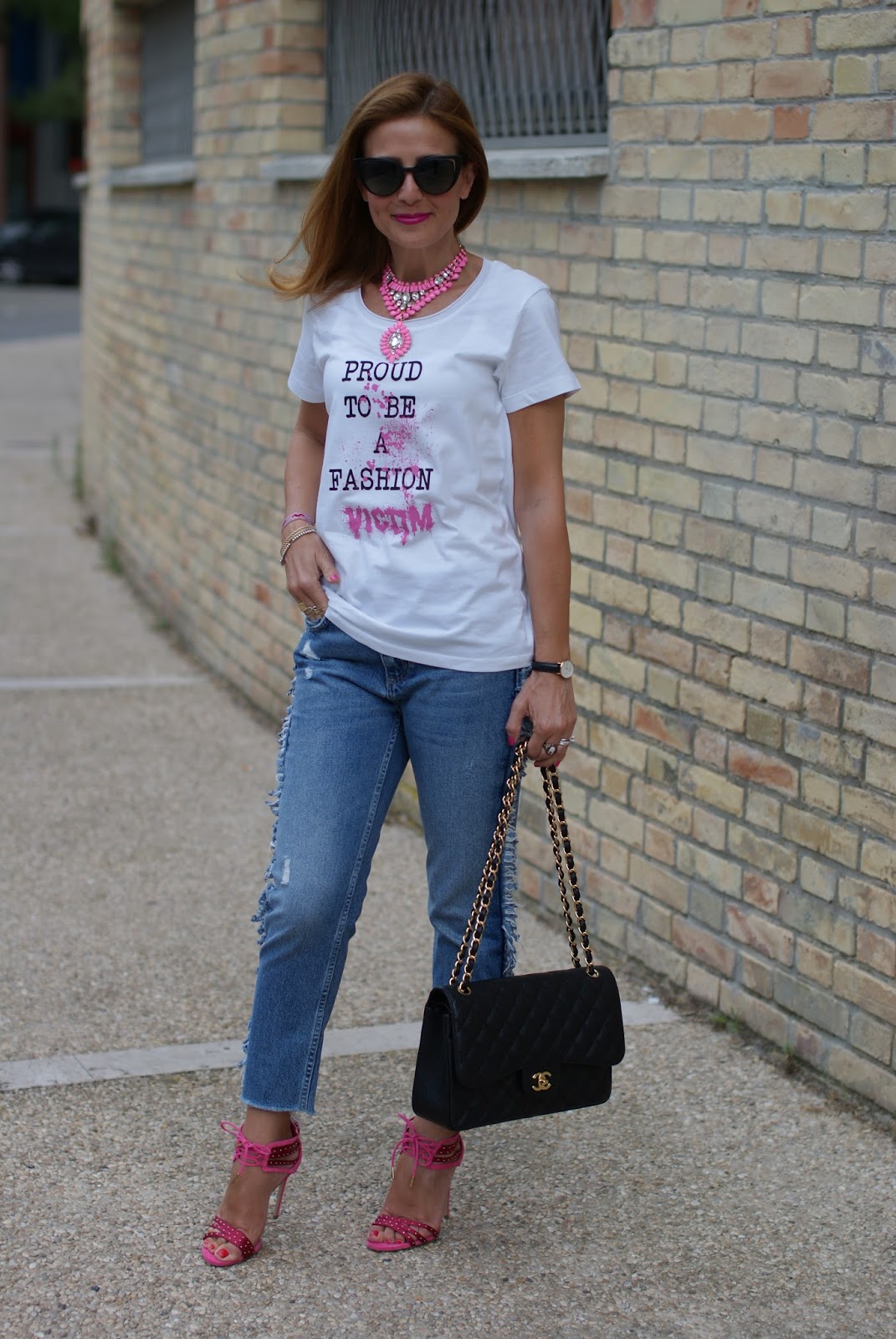 Casual feminine outfit with a proud to be a fashion victim t-shirt from Iolanda Corio TSoF CREW on Fashion and Cookies fashion blog, fashion blogger style