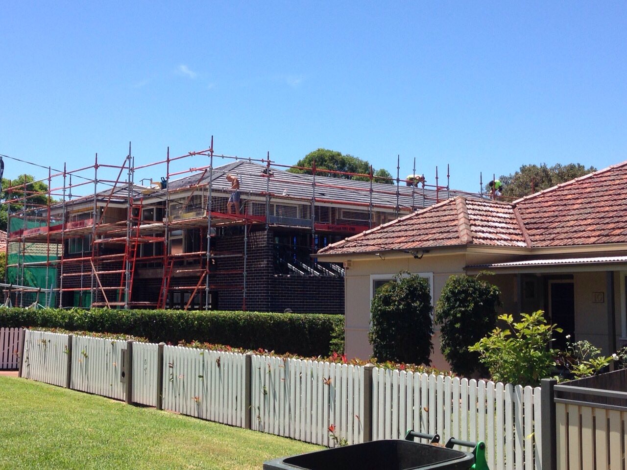'The Edge' 39 by Rawson Homes in Sydney Roof Progress