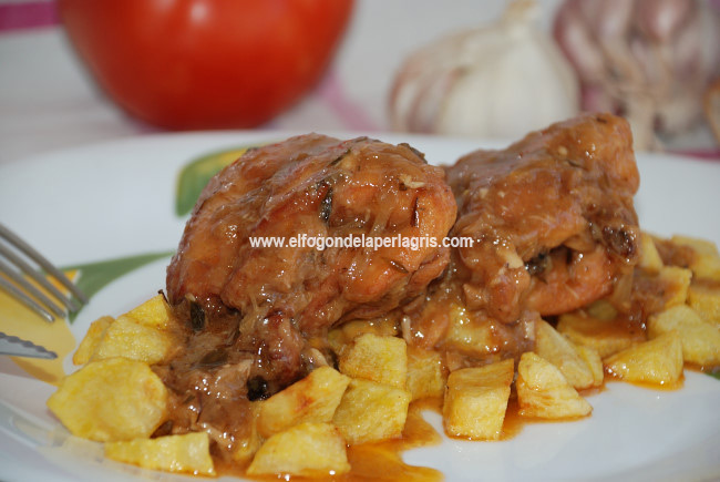 Conejo en salsa con patatas Conejo en salsa con patatas
