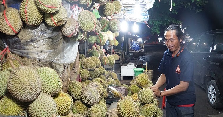 Travelplus Indonesia: Ayo Pesta Makan Durian di Jakarta, Sukabumi, dan