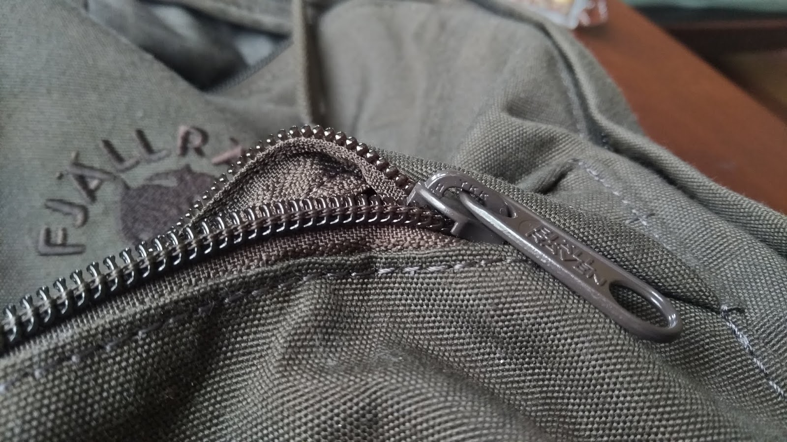 fjallraven kanken how to spot a fake