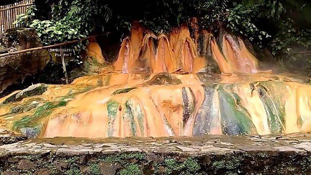 Pancuran Telu dan Pancuran Pitu Pancuran Telu dan Pancuran Pitu