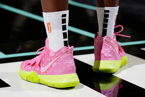 sandy cheeks kyrie 5