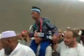 Kisah Mengharukan Jamaah Haji Indonesia Digendong Jamaah Asal Suriah Sepanjang 2 Km
