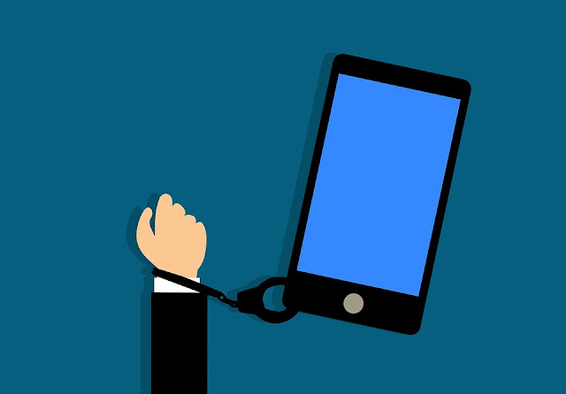 اضرار استخدام الهاتف المحمول والاب توب اضرار استخدام الهاتف المحمول والاب توب