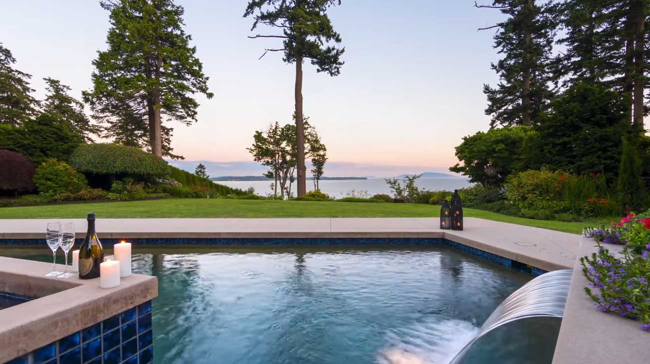 21 Photos vs. 13472 13A Avenue, White Rock | Neacsu Denner Group - Luxury Home And Interior Design Video Tour