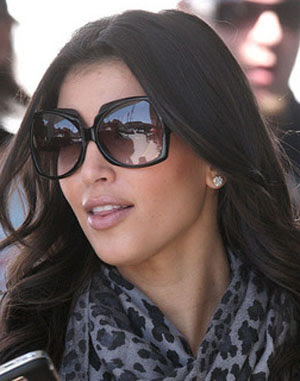 Hollywood Trendy: Kim Kardashian Sunglasses Addiction
