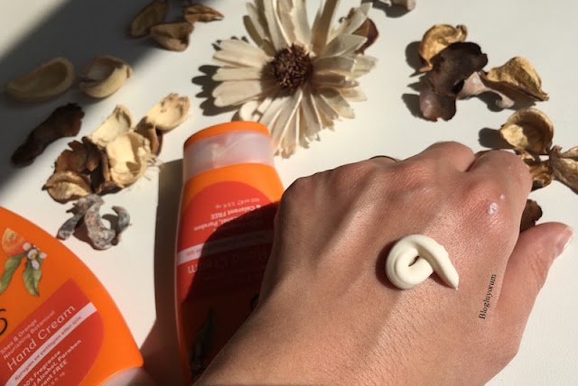 Cyrene Shea & Orange Nourishing Botanical Hand Cream el kremi swatch 1