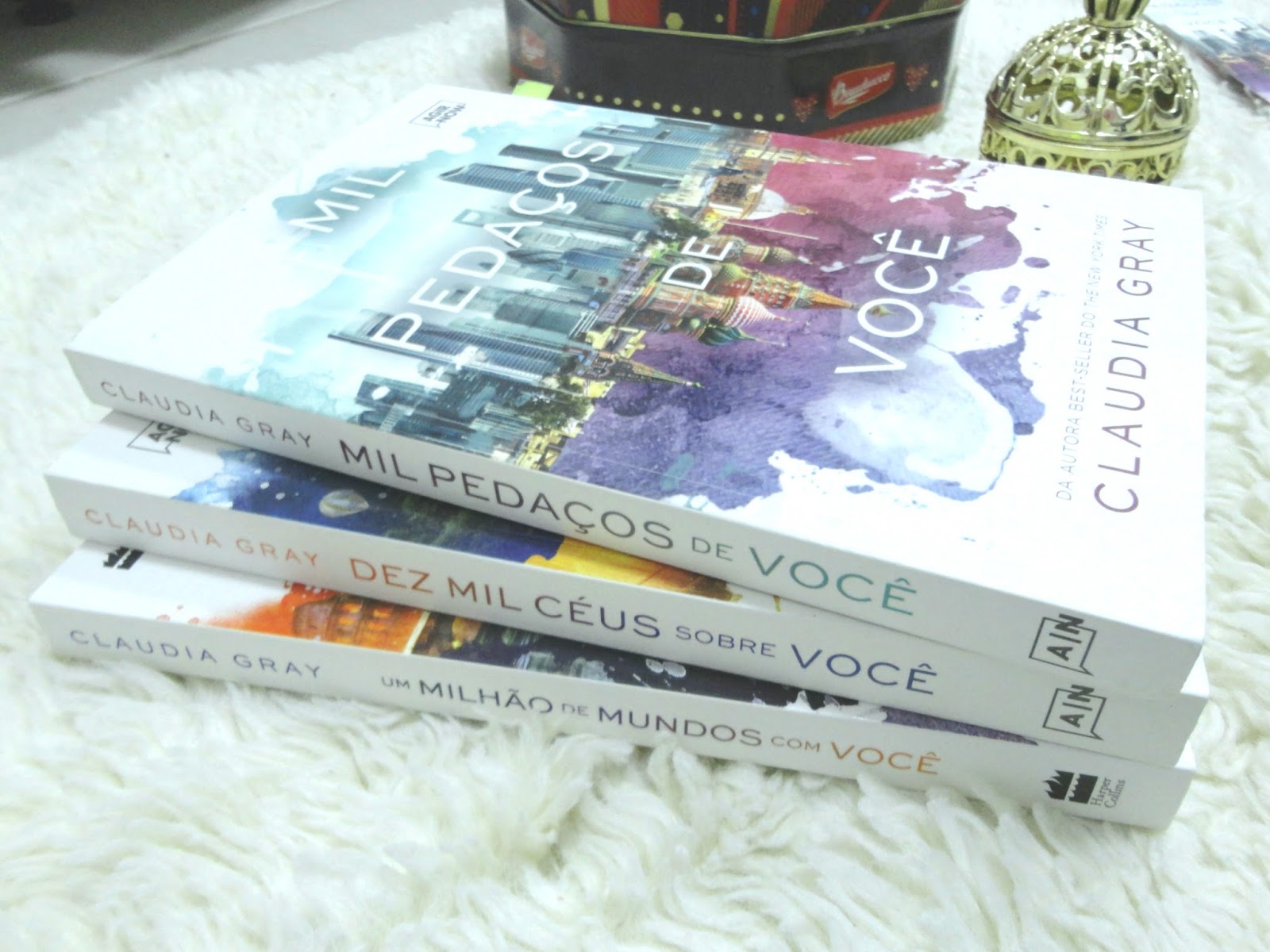 RESENHA DO LIVRO: MIL PEDAÇOS DE VOCÊ - CLAUDIA GRAY RESENHA DE LIVRO: MIL PEDAÇOS DE VOCÊ - CLAUDIA GRAY