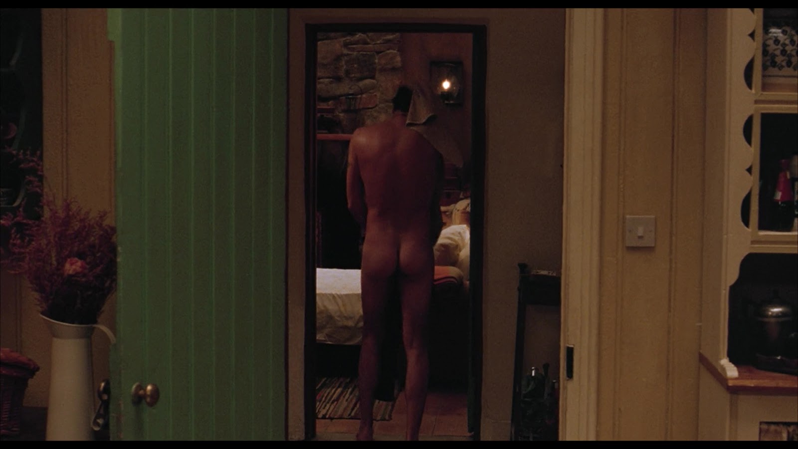 Jeffrey Dean Morgan nude in PS I Love You.